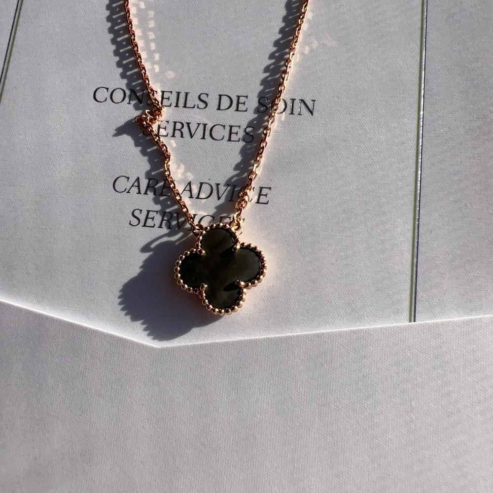 Van Cleef & Arpels Vintage Alhambra Pendant Necklace2022